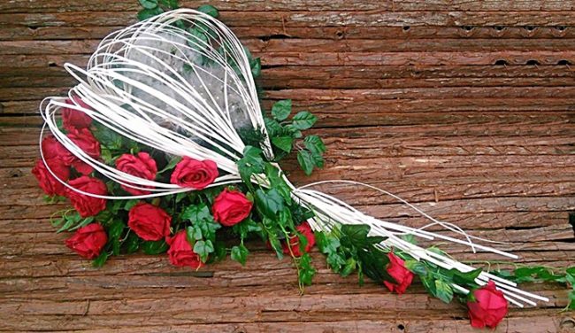 WIĄZANKA RÓŻE CZERWONE